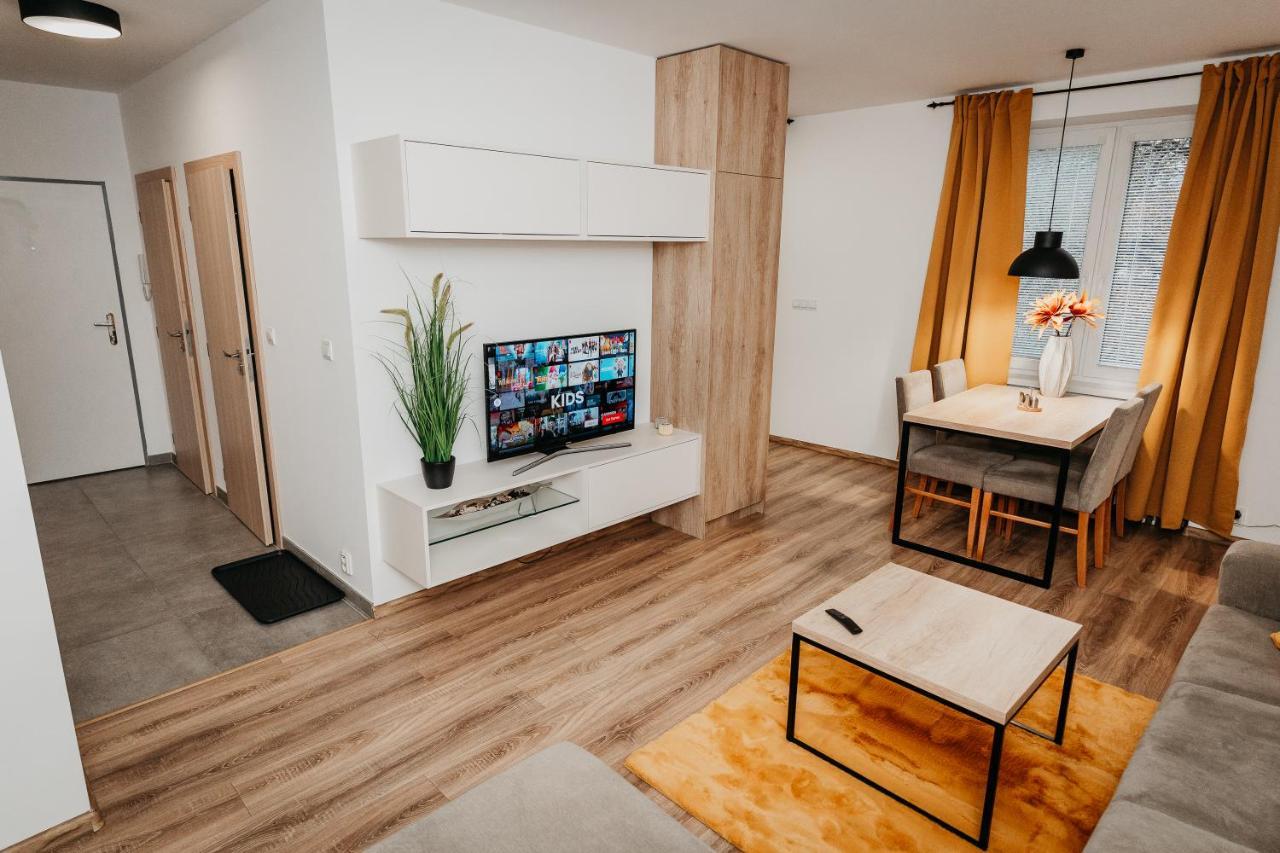 Old Town City Center Apartment 2 - Private Parking Included 科希策 外观 照片