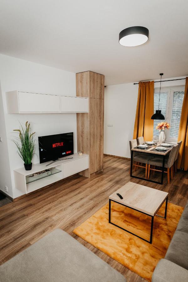 Old Town City Center Apartment 2 - Private Parking Included 科希策 外观 照片