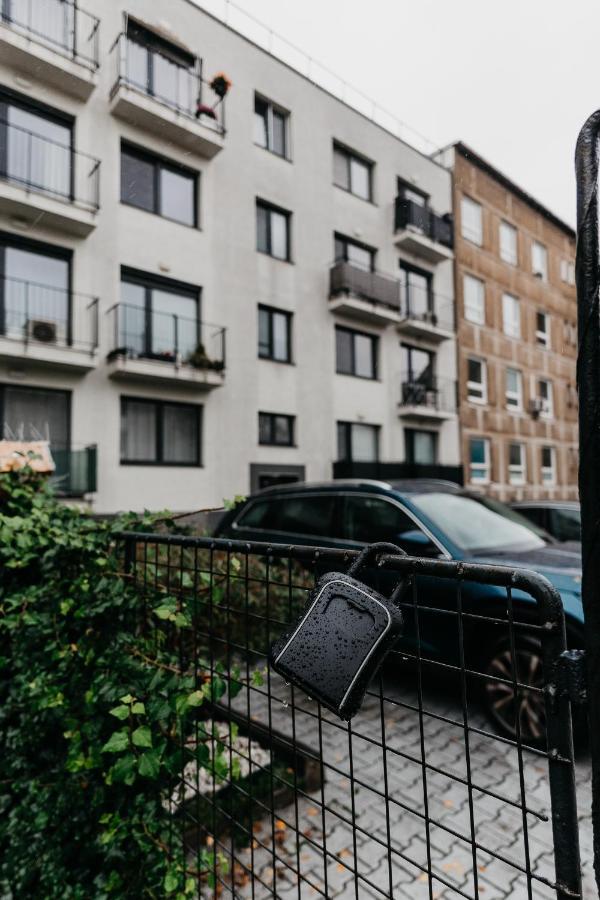 Old Town City Center Apartment 2 - Private Parking Included 科希策 外观 照片
