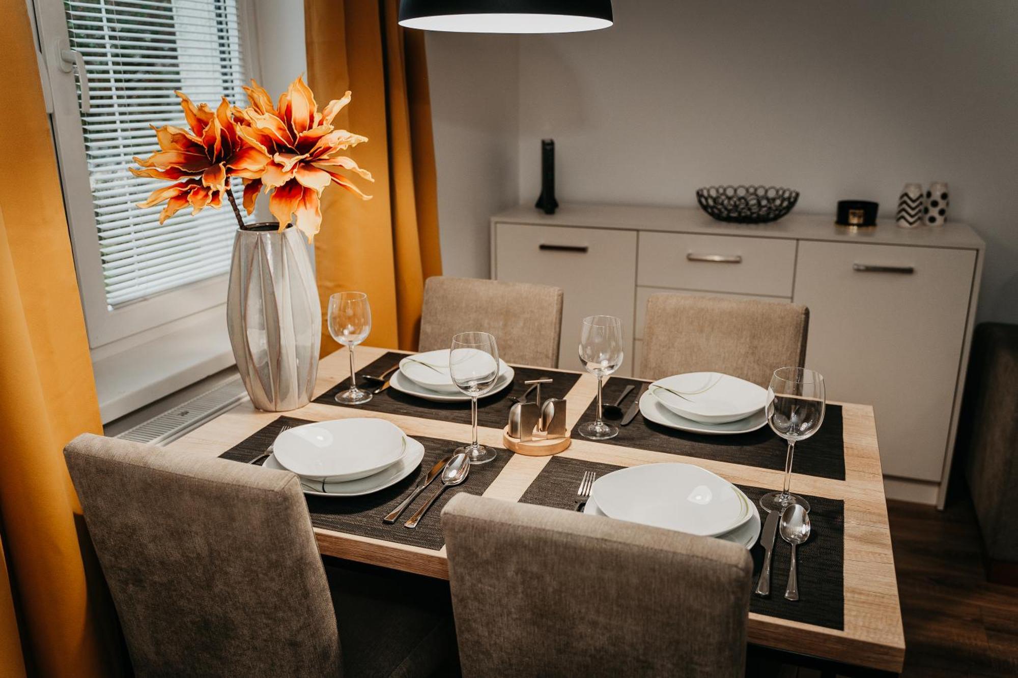 Old Town City Center Apartment 2 - Private Parking Included 科希策 外观 照片